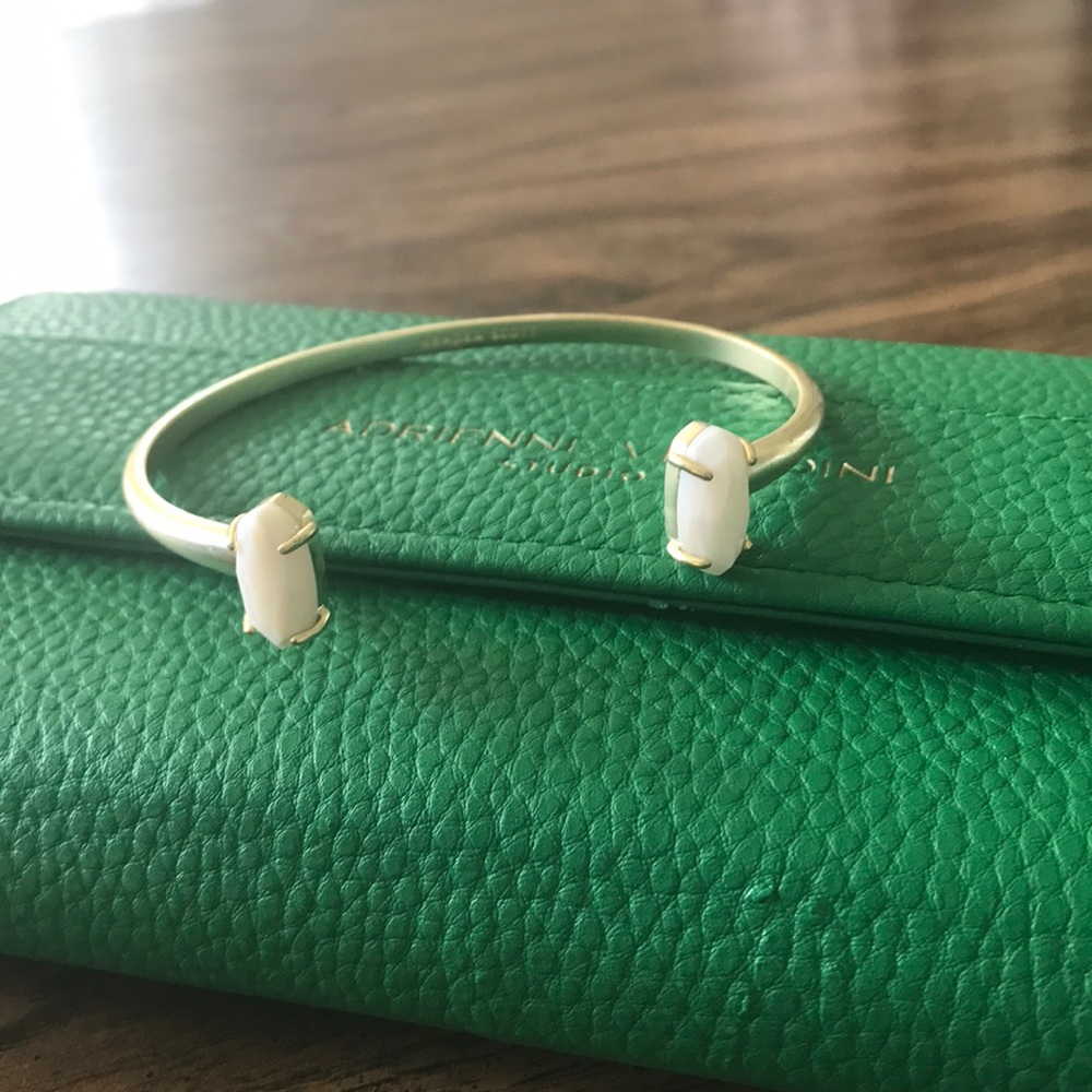 Kendra Scott bracelet